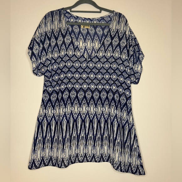 Show Me Your MuMu sheer top in Blue Design size Medium - Picture 1 of 3